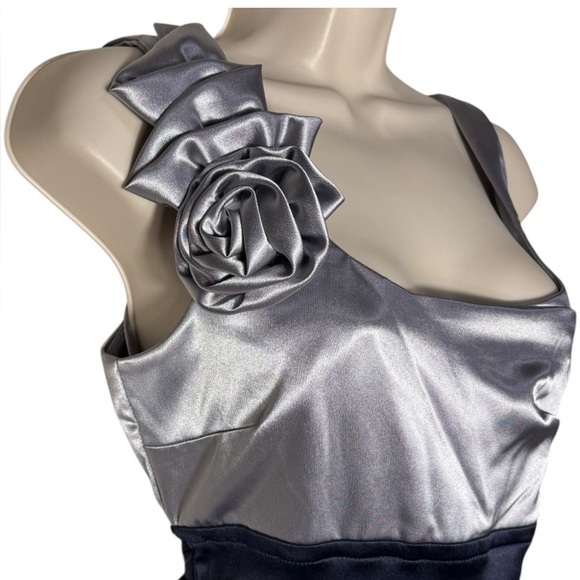 Stunning cocktails dress! 💥 - Picture 3 of 3